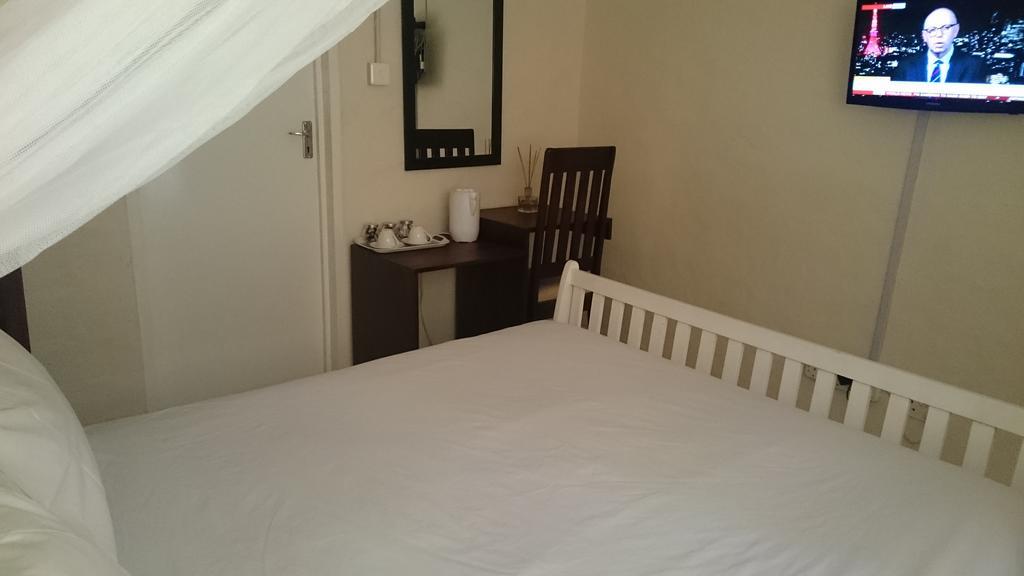 Lepatino Bed & Breakfast Ливингстон Экстерьер фото