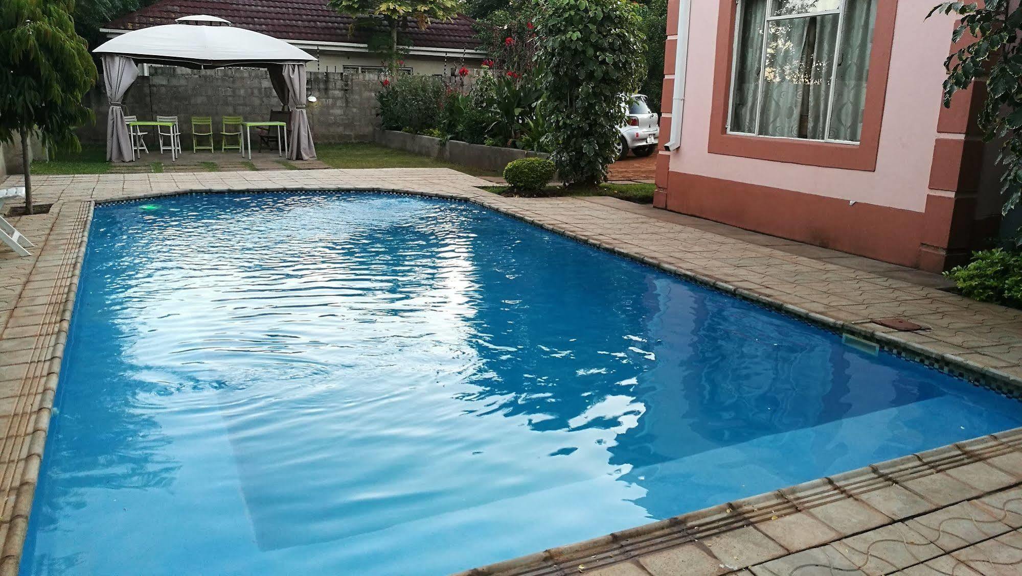 Lepatino Bed & Breakfast Ливингстон Экстерьер фото