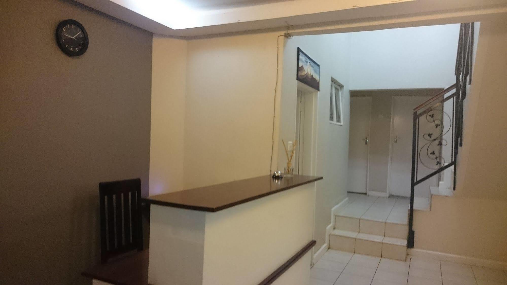 Lepatino Bed & Breakfast Ливингстон Экстерьер фото